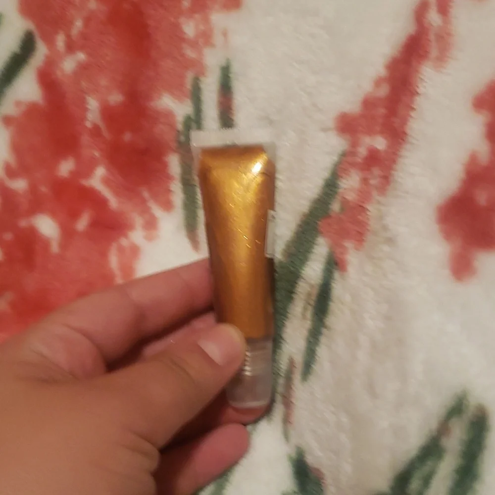 Homemade Carmel crunch lip gloss - Picture 2 of 2
